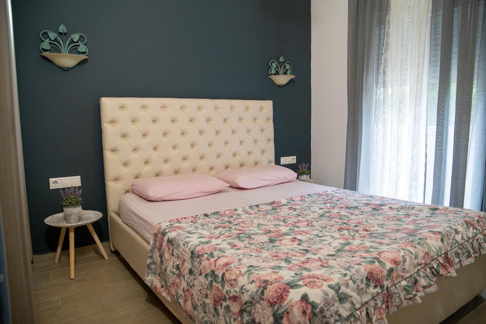The Sunlight Home Ираклио Екстериор снимка